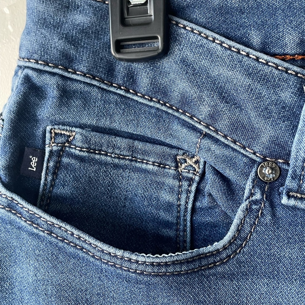 Lee women’s modern series jeans - Picture 4 of 8